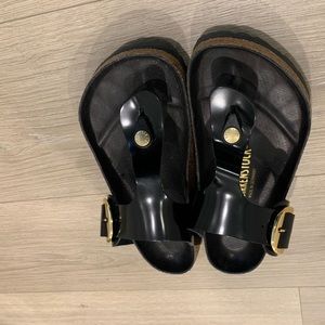 Birkenstock Gizeh patent black natural leather high gloss big buckle